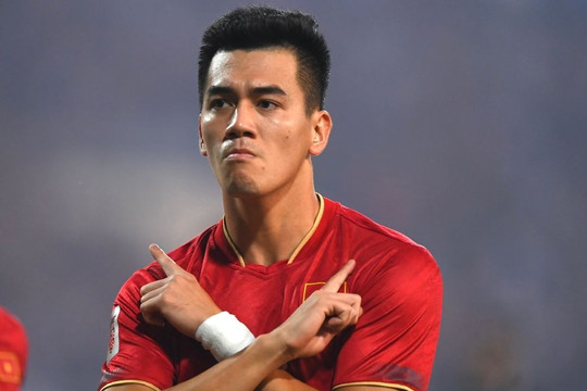 Việt Nam 2-0 Indonesia: Tiến Linh hoàn tất cú đúp