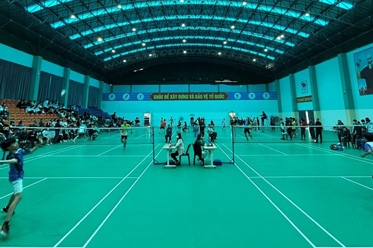 Gần 700 VĐV dự Hội thi thể dục thể thao học sinh Trung học tỉnh Ninh Bình