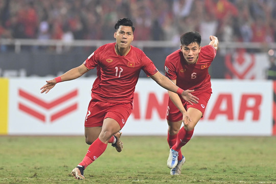 Tuyển Việt Nam hòa Thái Lan 2-2 ở chung kết lượt đi AFF Cup