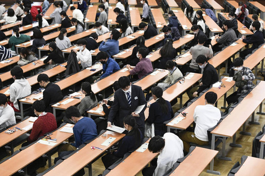 Một bức ảnh làm thay đổi kỳ thi đại học Nhật Bản