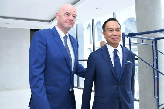 Thái Lan chuẩn bị đón Chủ tịch FIFA đến sân đấu