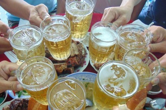 Sử dụng rượu bia ngày tết sao cho hợp lý?
