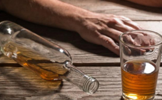 Uống rượu bia ngày Tết và nguyên tắc cần biết để tránh đột tử