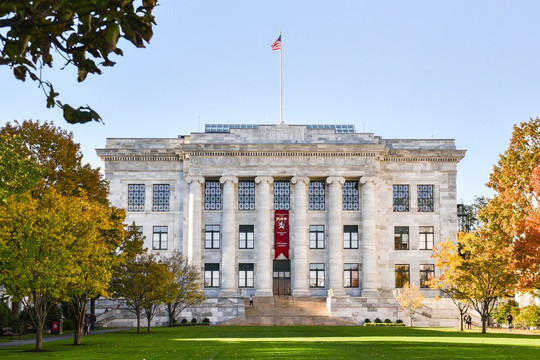 Trường Y Harvard rút khỏi bảng xếp hạng US News