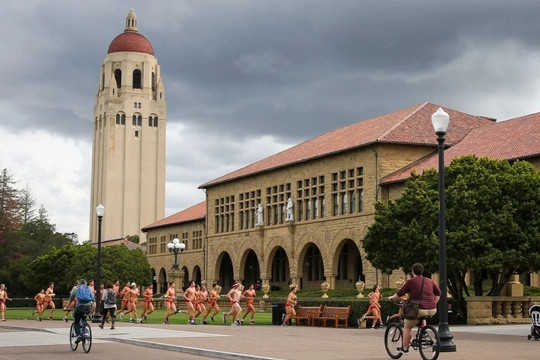 Nhiều sinh viên ĐH Stanford thừa nhận dùng ChatGPT khi thi cuối kỳ
