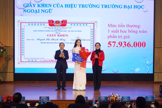 Hoa hậu Việt Nam 2022 Huỳnh Thị Thanh Thủy trở lại giảng đường