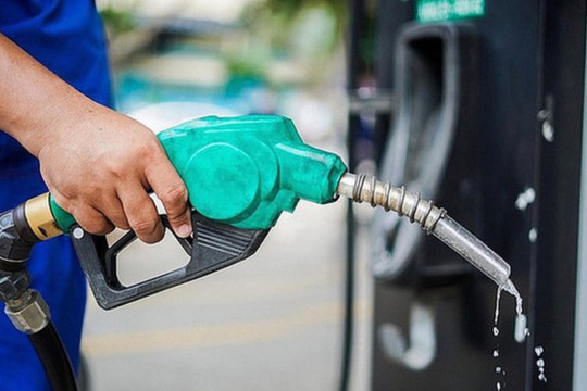 Xăng dầu tăng giá, doanh nghiệp thêm nỗi lo?