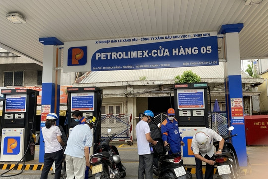 Bộ Tài chính 'nhường' Bộ Công thương quản lý xăng dầu: Chuyên gia lên tiếng