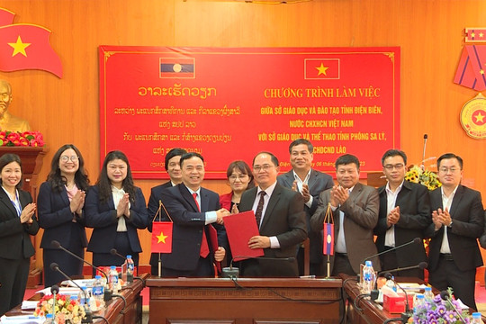 Điện Biên ký kết hợp tác đào tạo với tỉnh Phông Sa Lỳ (Lào)