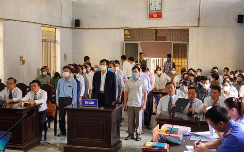 Xét xử 16 bị cáo tại Sở Y tế tỉnh Đắk Lắk