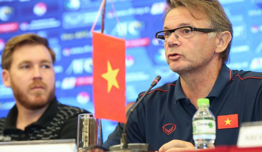 Ông Philippe Troussier chính thức làm HLV trưởng tuyển Việt Nam