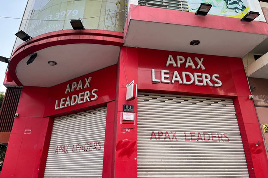 Phụ huynh Apax Leaders bị dụ mở thẻ tín dụng khi đăng ký học cho con