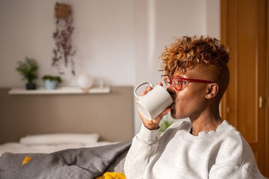 Uống 3 tách nhỏ cà phê mỗi ngày có thể giúp duy trì huyết áp thấp?