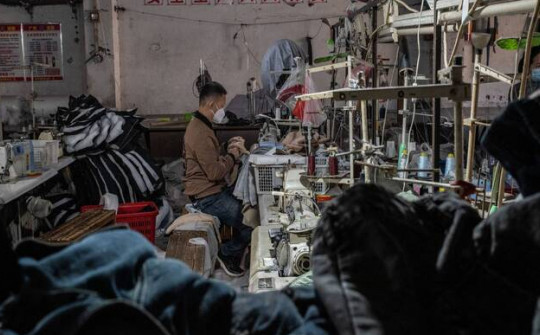 Công ty Trung Quốc nài nỉ công nhân quay lại làm việc sau đại dịch
