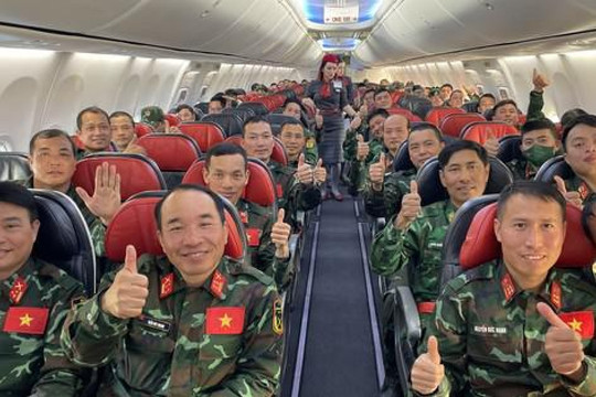 Chiều nay, 76 quân nhân Việt Nam sang giúp Thổ Nhĩ Kỳ về tới Nội Bài