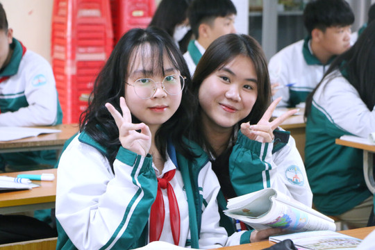 Trường học Hà Nội tăng tốc ôn tập thi vào lớp 10, không coi nhẹ môn không thi