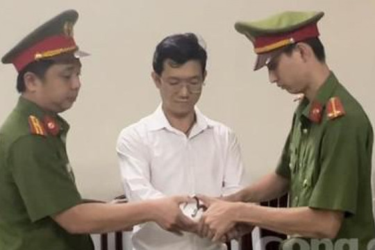 Tin chính thức từ Công an TPHCM: Bắt tạm giam nhà báo Hàn Ni, TS Đặng Anh Quân