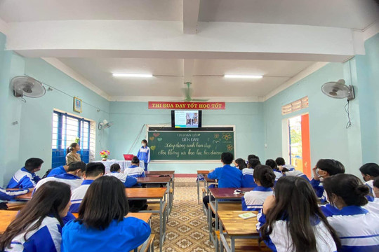 Trường học Quảng Trị bổ trợ kiến thức ôn thi tốt nghiệp THPT