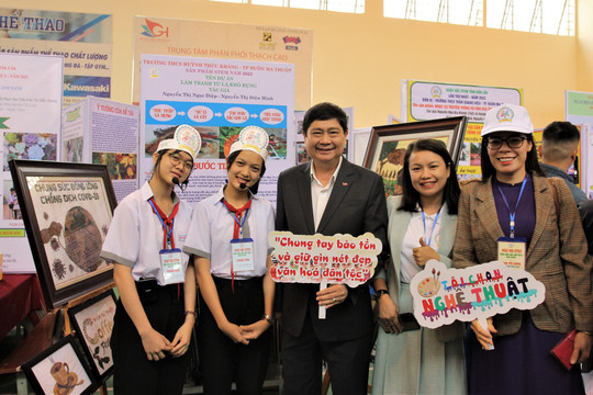 Ngày hội STEM tỉnh Đắk Lắk gắn học đi đôi với hành