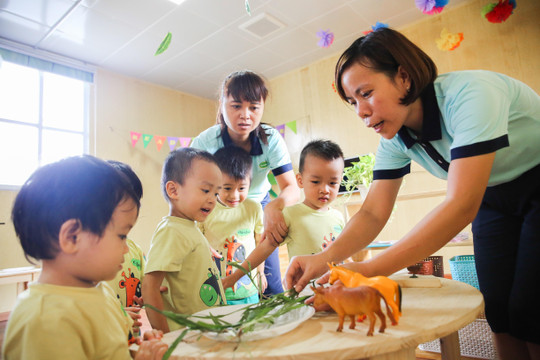 Cử tri tỉnh Quảng Nam kiến nghị hỗ trợ giáo viên mầm non