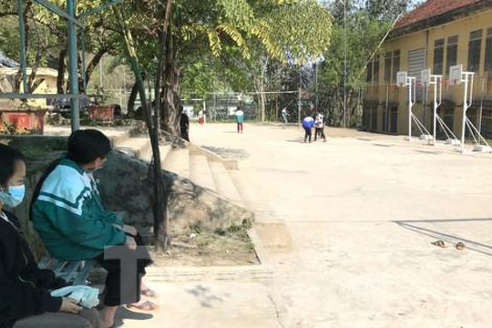 Hàng trăm học sinh Nghệ An bỏ học đi làm hoặc lấy chồng, vợ