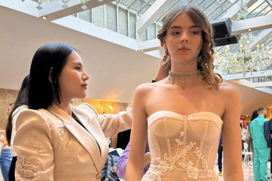 NTK Lê Nguyễn Nhật Linh tự hào đưa bộ sưu tập trang sức đậm chất Việt Nam đến kinh đô thời trang Pháp