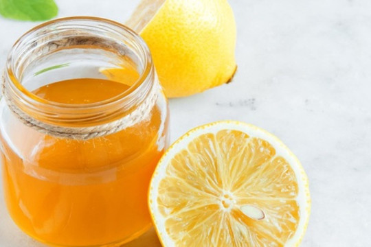Tác hại khi thay bữa sáng bằng nước chanh pha mật ong để giảm cân