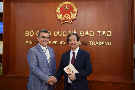 Bộ trưởng Nguyễn Kim Sơn tiếp Đại sứ Palestine tại Việt Nam