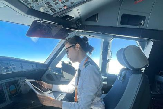 Nữ phi công và cơ duyên với buồng lái