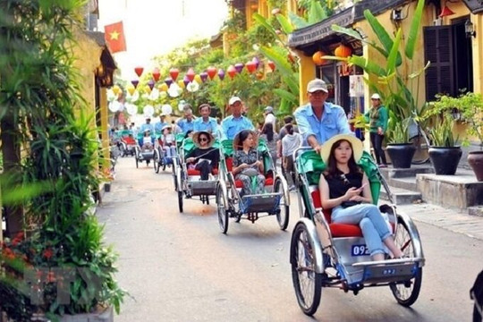Trung Quốc mở tour tới Việt Nam: Những ngành hưởng lợi nhiều nhất