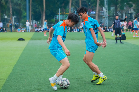 Khởi tranh giải bóng đá nam học sinh THPT tỉnh Hưng Yên