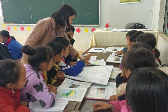 Cô giáo vùng cao Đồng Văn với hành trình gieo chữ thắp sáng ước mơ