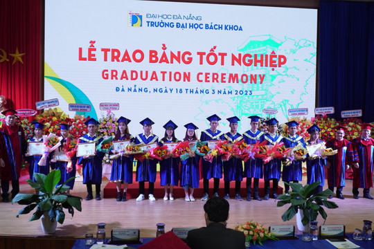 Trường ĐH Bách khoa Đà Nẵng trao bằng tốt nghiệp đợt 1 năm 2023