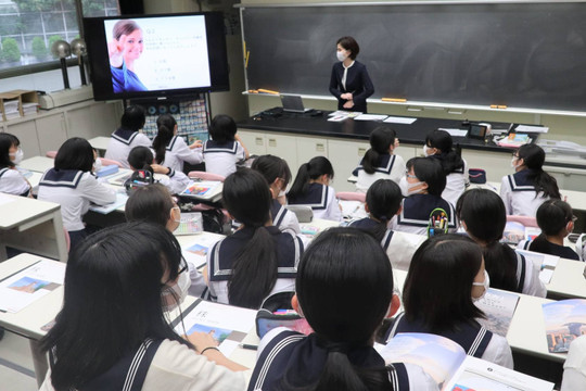 Nhật Bản dạy học sinh cách chơi chứng khoán từ cấp 2