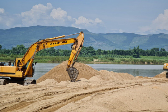 Doanh nghiệp muốn tăng giá cát gần 67%, Quảng Ngãi yêu cầu nêu rõ nguyên nhân