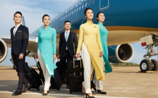 Nóng tuần qua: Vietnam Airlines tuyển tới 500 tiếp viên hàng không
