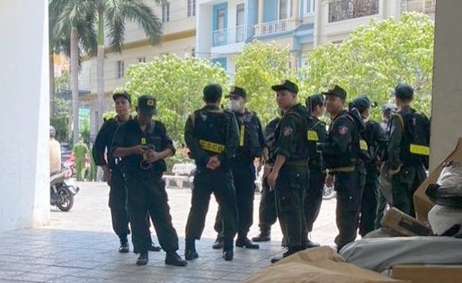 Hàng trăm cảnh sát kiểm tra công ty tài chính ở TPHCM