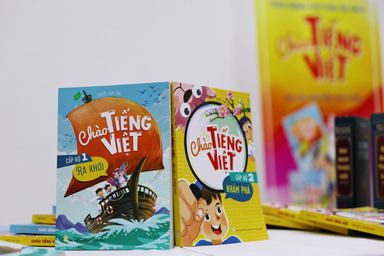 Trăn trở việc dạy tiếng Việt cho trẻ em Việt ở nước ngoài