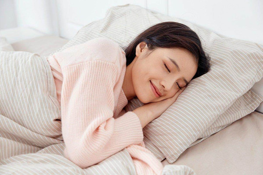13 cách hay giúp bạn dễ dàng chìm vào giấc ngủ