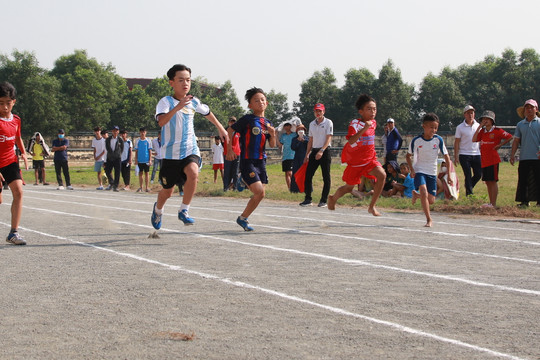 Hơn 1.500 học sinh Quảng Trị tham gia hội thi thể thao