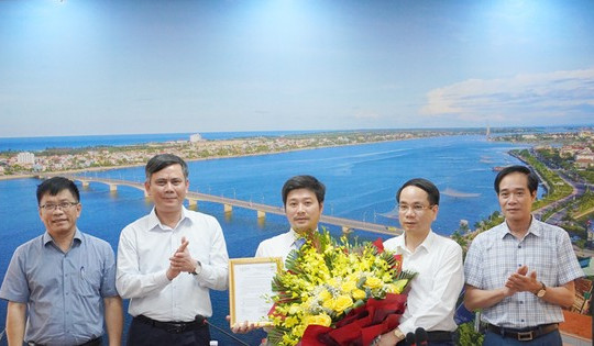 Bổ nhiệm Giám đốc Sở Xây dựng Quảng Bình thay người tiền nhiệm xin nghỉ hưu trước tuổi