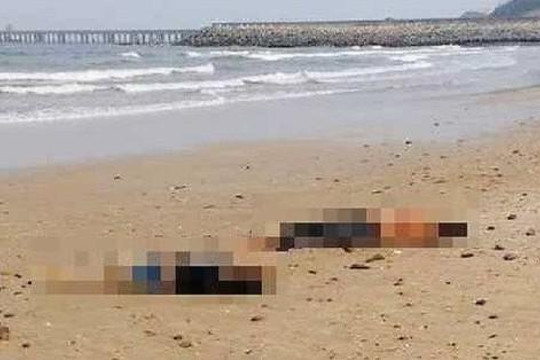 Phát hiện thi thể 2 nữ sinh trôi dạt vào bờ biển