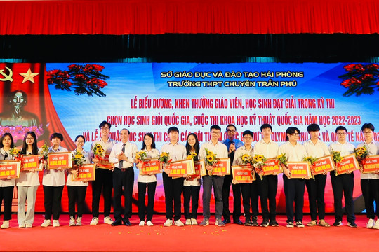 Hải Phòng khen thưởng 76 học sinh giỏi quốc gia