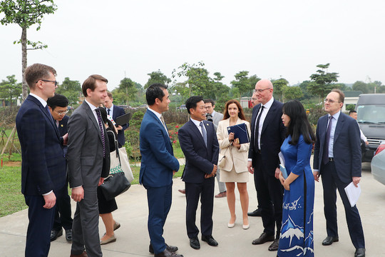 Phó Thủ tướng Nga thăm Đại học Quốc gia Hà Nội