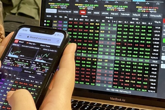 Chứng khoán tăng, nhà đầu tư có nên xuống tiền?