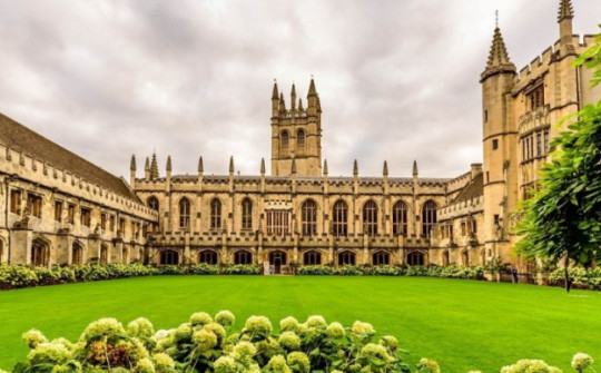 6 trường đại học có khuôn viên đẹp nhất thế giới