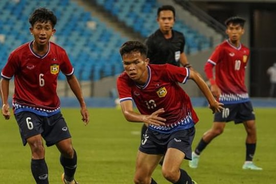 Đối thủ của U22 Việt Nam tại SEA Games 32 'nhập tịch' 3 sao trẻ