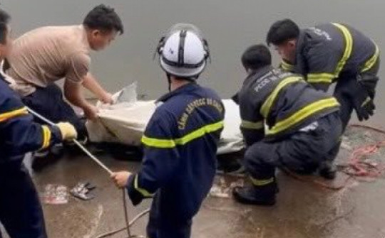 Hà Nội: Câu cá ở hồ, người đàn ông ngã xuống nước tử vong