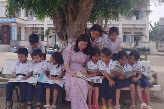 Cô giáo Êđê chia sẻ kinh nghiệm giáo dục học sinh dân tộc