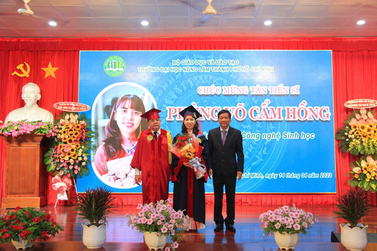 119 Tiến sĩ, Thạc sĩ Trường ĐH Nông Lâm nhận bằng tốt nghiệp